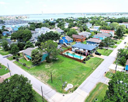 524 Clear lake Road, Clear Lake Shores