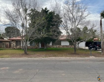 398  S Sunset Dr, El Centro