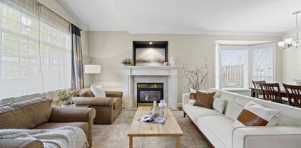 1075 Adderley Street, North Vancouver