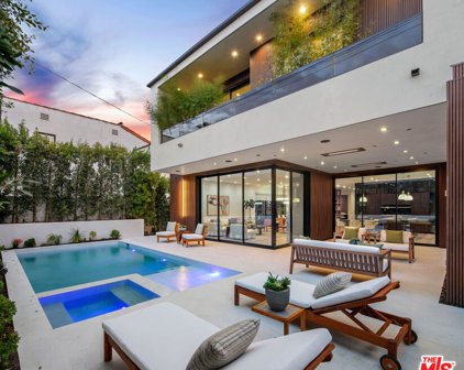8233 W 4th St, Los Angeles
