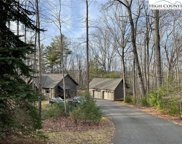 541 Woodland Ridge, Lansing image