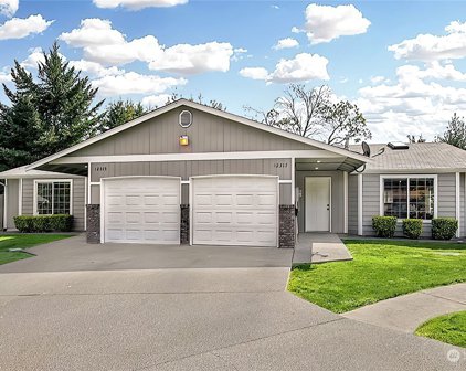 12315 - 12317 121st Avenue Ct E, Puyallup
