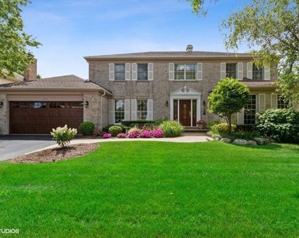 2250 N Charter Point Drive, Arlington Heights