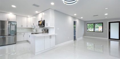 440 Ne 174th St, North Miami Beach