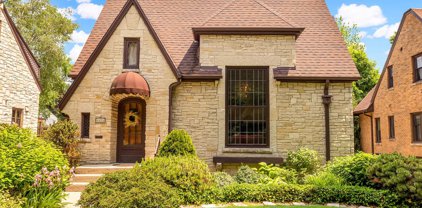 4426 North Ardmore Avenue, Shorewood
