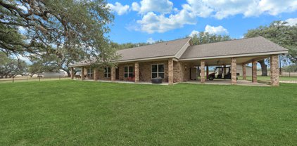 713 W Gates Valley Rd, Poteet