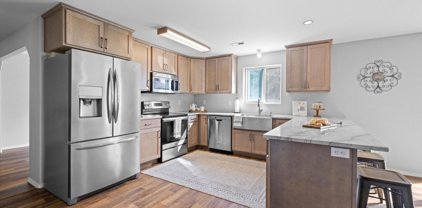 5507 Holly Way, West Richland