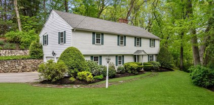 38 Oak Hill Rd, Wayland