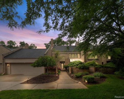 5048 MIRROR LAKE Court, West Bloomfield Twp