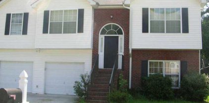 5758 Broadleaf Way, College Park