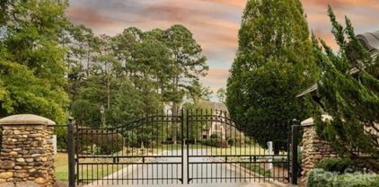 8014 Skye Lochs  Drive, Waxhaw