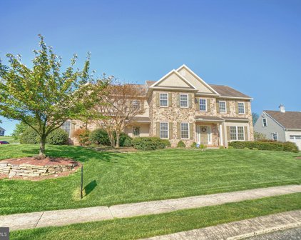 203 Hauer Ter, Spring Grove