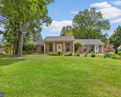 13827 Spriggs Rd, Woodbridge