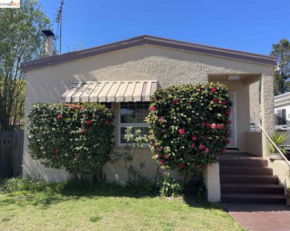 2476 West Street, Berkeley
