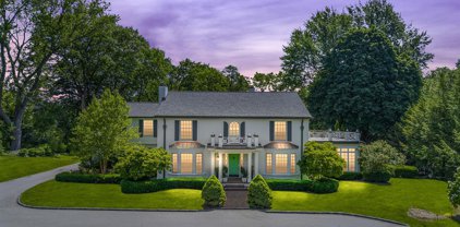 100 MARTELL, Bloomfield Hills