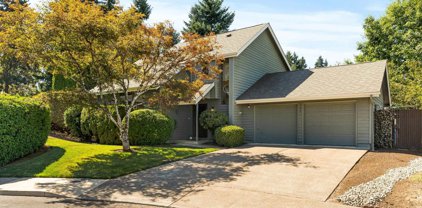 1320 Roseway Ct, Salem