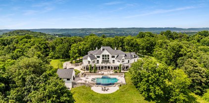 8382 Collins Rd, Nashville