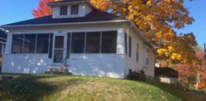 1401  Remey  Avenue, Burlington