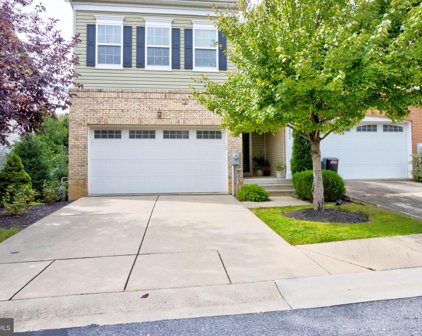 8601 Summer Waves Way, Laurel
