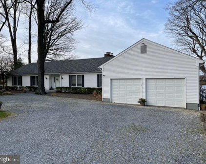 1922 Hidden Point Rd, Annapolis
