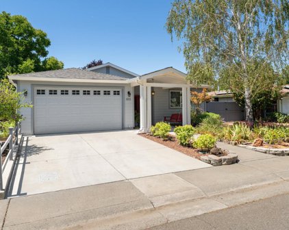 815 Braddock Ct, Davis