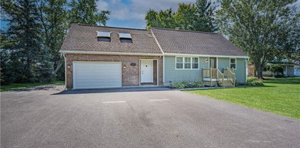 7322 Akron  Road, Lockport-Town-292600