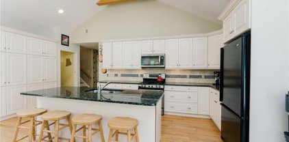 295 Reservoir  Avenue, Lincoln