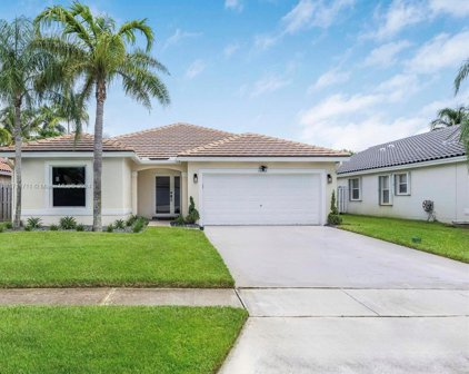 19189 Nw 24th Ct, Pembroke Pines