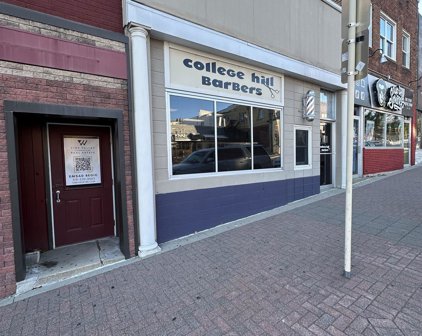 2216 College Street, Cedar Falls