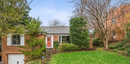 6008 Benalder Dr, Bethesda
