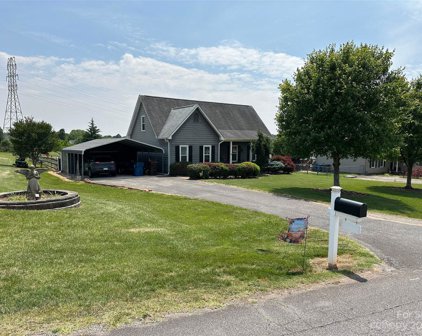 1377 Pear  Drive, Conover