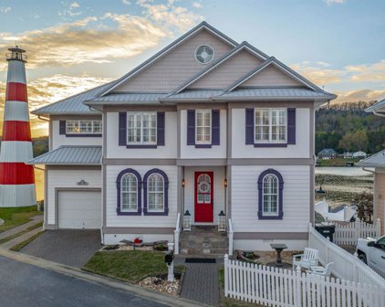 1090 Harbor Point Lane, Southside