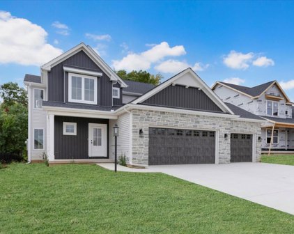 1305 Ravenwood Drive, Mahomet