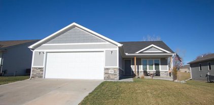 1000 Hackberry Street, Bennet