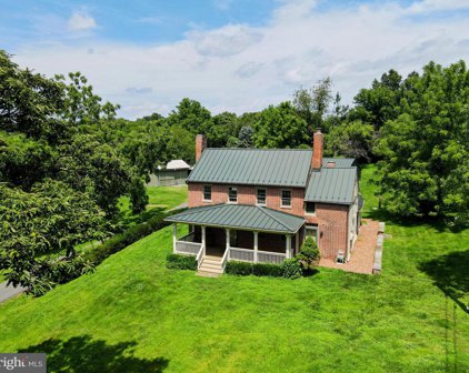 7901 Warfield Rd, Gaithersburg