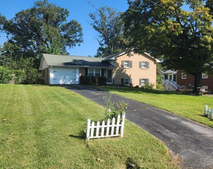 5717 Edgewood  St, Salem