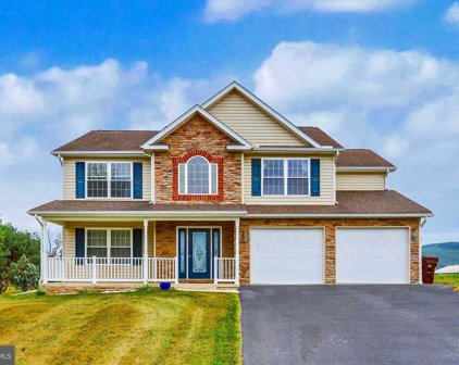 290 Cresthaven Dr, Fayetteville