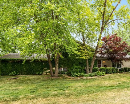 29W012 Shell Lake Road, Naperville