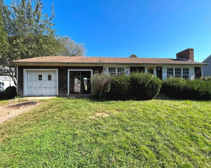 9 Harbour Island Road, Narragansett