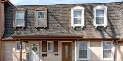 8930 Pflumm Road, Lenexa