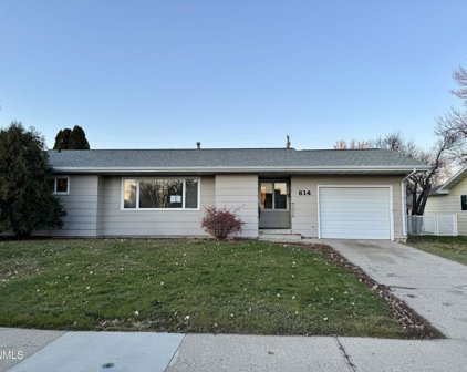 614 13th Street W, Williston