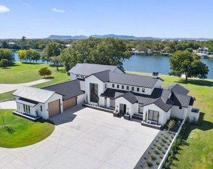 1813 Legends Parkway On Lake Lbj, Kingsland