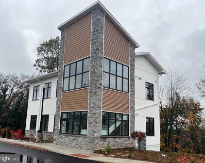 3900 Market St, Camp Hill