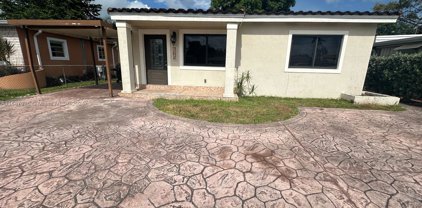 625 W 35th St, Hialeah