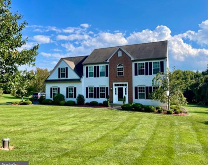 12 Bittersweet Dr, Cochranville