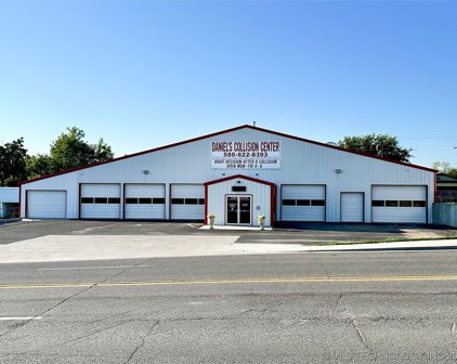 1515 W Broadway, Sulphur
