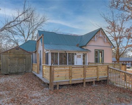 107 W 5th Street, Holden