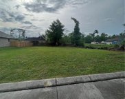 405 Ashton Oaks  Lane, Luling image