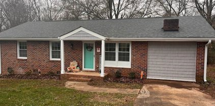 202 Springwood Dr, Gaffney
