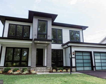6936 Hector Rd, Mclean
